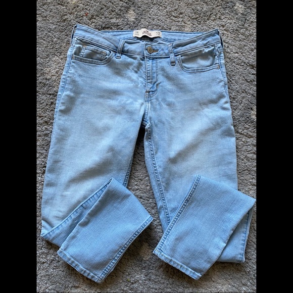 Hollister Light Blue Jeans - Picture 2 of 3